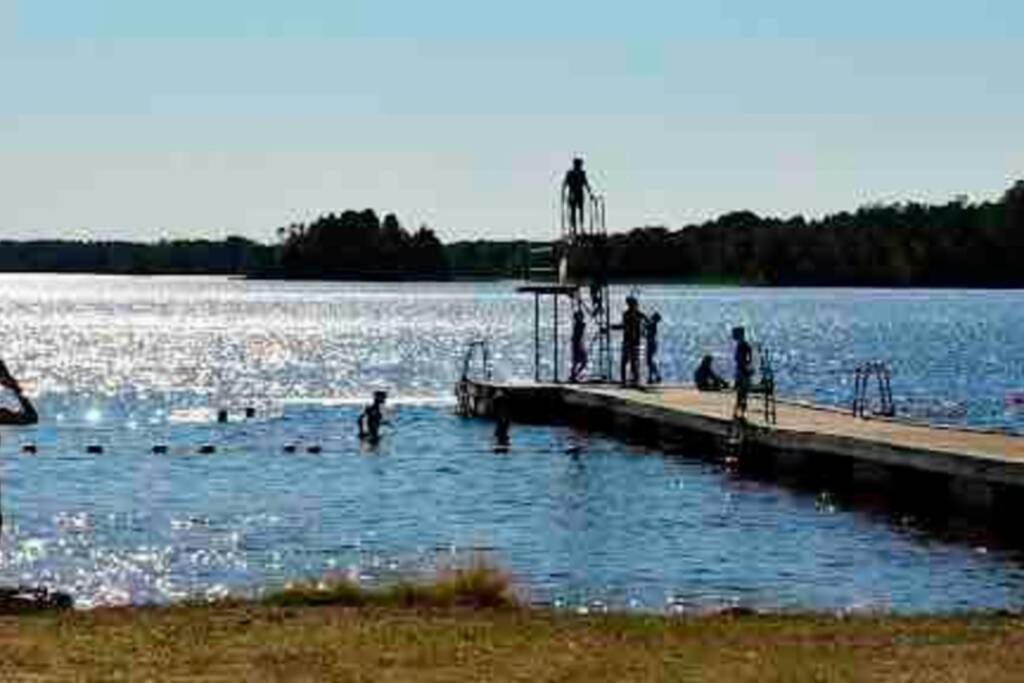 Cozy Cottage Near Lake Hassleholm Exterior photo