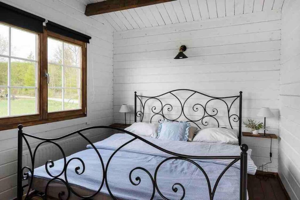 Cozy Cottage Near Lake Hassleholm Exterior photo